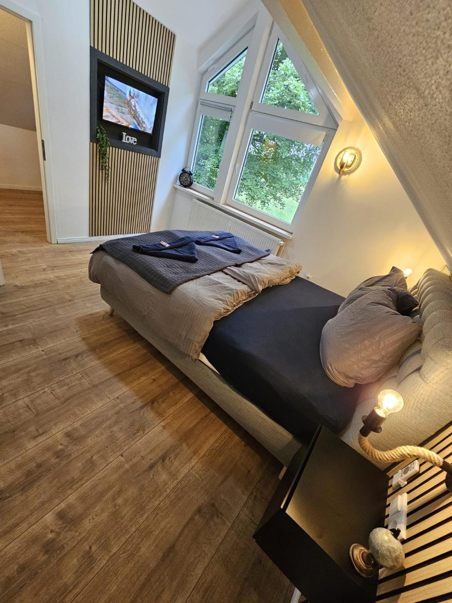 Tautraum Suite Mit Whirlpool Und Gruenem Ausblick Вильгельмсхафен Экстерьер фото